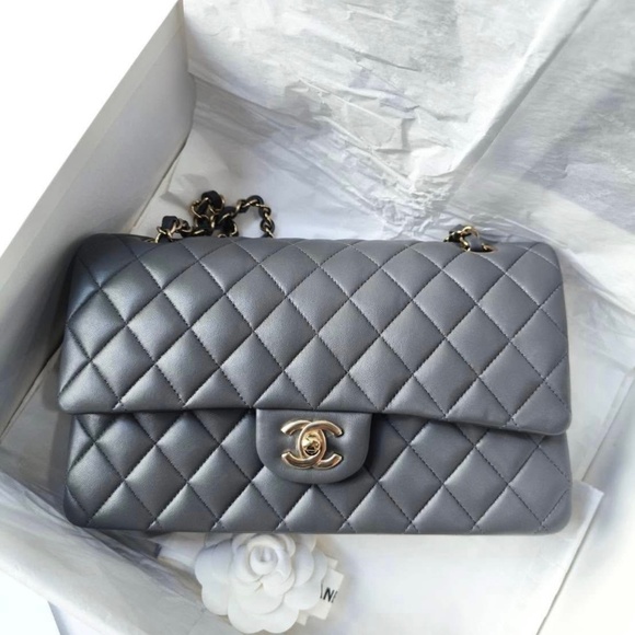 Chanel - Picture 1 of 1